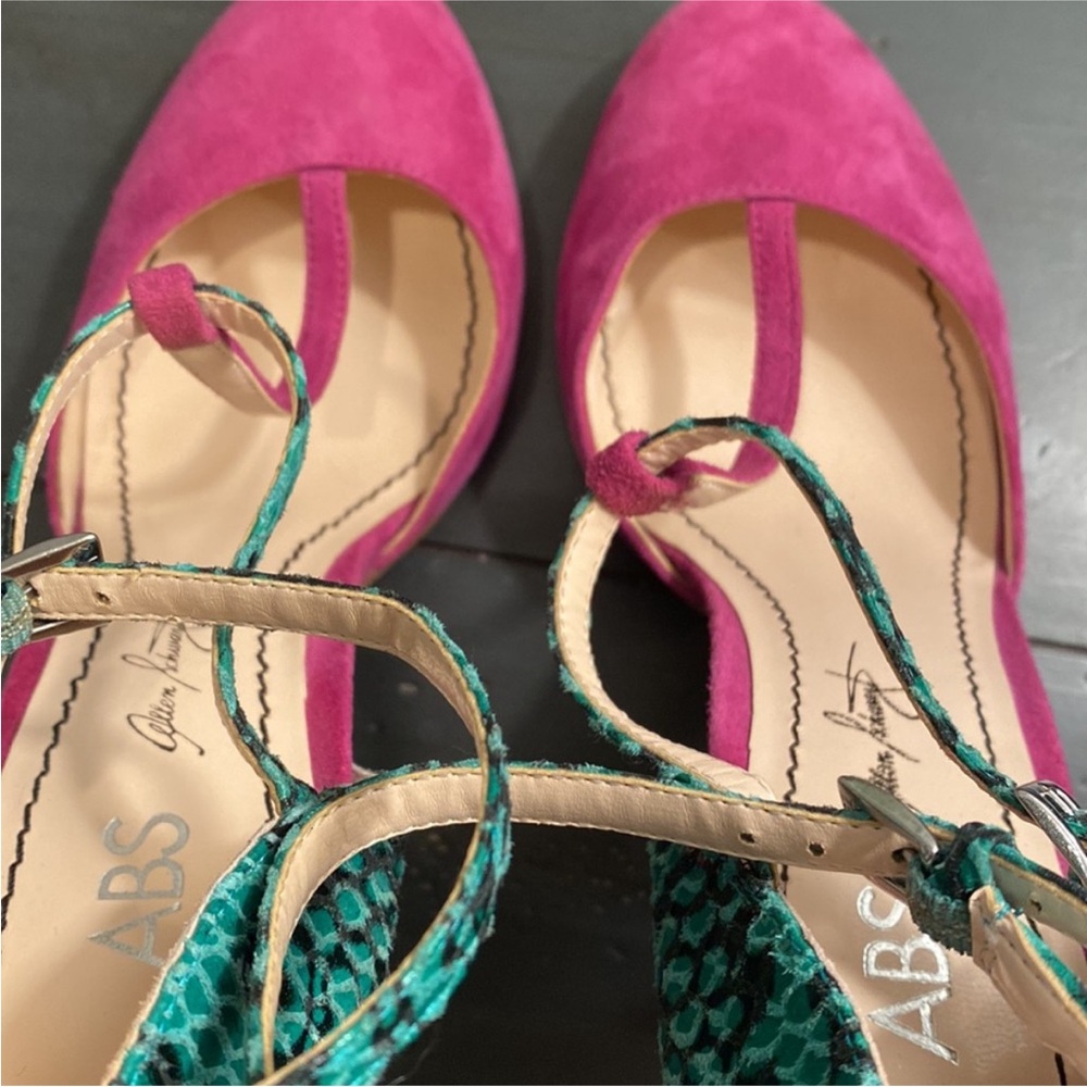 ABS Allen Schwartz T-Strap Reptile and Suede Color-block Heels Size 8 - Picture 11 of 11